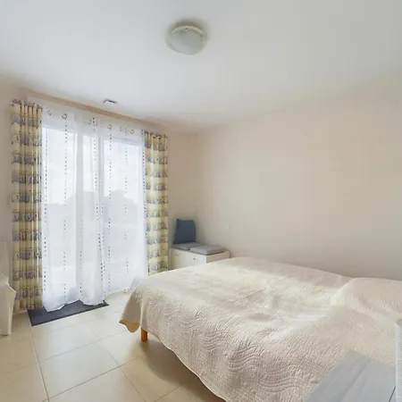 Casa de Férias Maison Familiale 6 à Sur Avec Jardin - Wifi - Fr-1-231-346 Brem-Sur-Mer