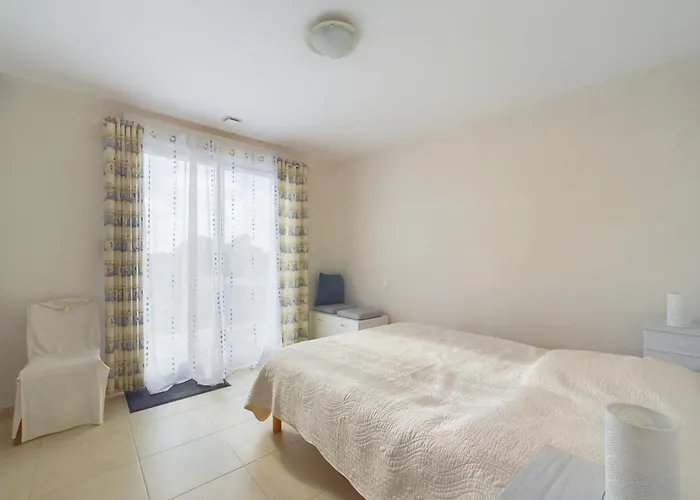 Hébergement de vacances Maison Familiale 6 à Sur Avec Jardin - Wifi - Fr-1-231-346 Brem-sur-Mer